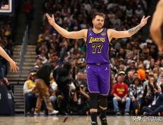 IM体育-掘金主场大胜湖人联盟震惊球队实力崛起的简单介绍