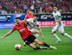 IM体育-成都兴城主场大胜，冲击前列实力惊人的简单介绍