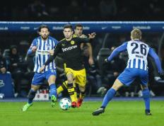 IM体育官方网-包含多特蒙德客场遭遇纽伦堡，卫冕冠军面临硬仗的词条