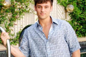 IM体育官网-英国男子跳水选手表现出色