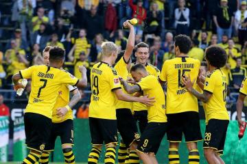 IM体育官网入口-包含多特蒙德惊险取胜，晋级近在眼前的词条