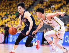 IM体育-广东队主控取得三双表现，助球队赢球