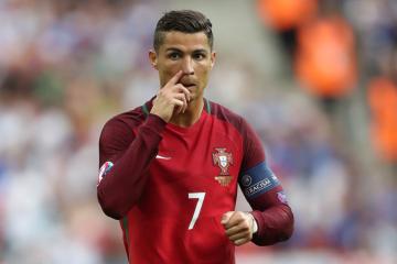 IM体育注册链接-字母哥的钢铁意志，欧冠半决赛之夜，他如何用防守定义伟大