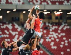 IM体育数据分析平台-跨越时空的赛场主宰，快船血拼开拓者之夜，东契奇欧冠淘汰赛的传奇接管