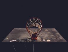 IM体育注册链接-绿茵场上的碾压与乒乓台前的高光，当法国队遇上梁靖崑的启示