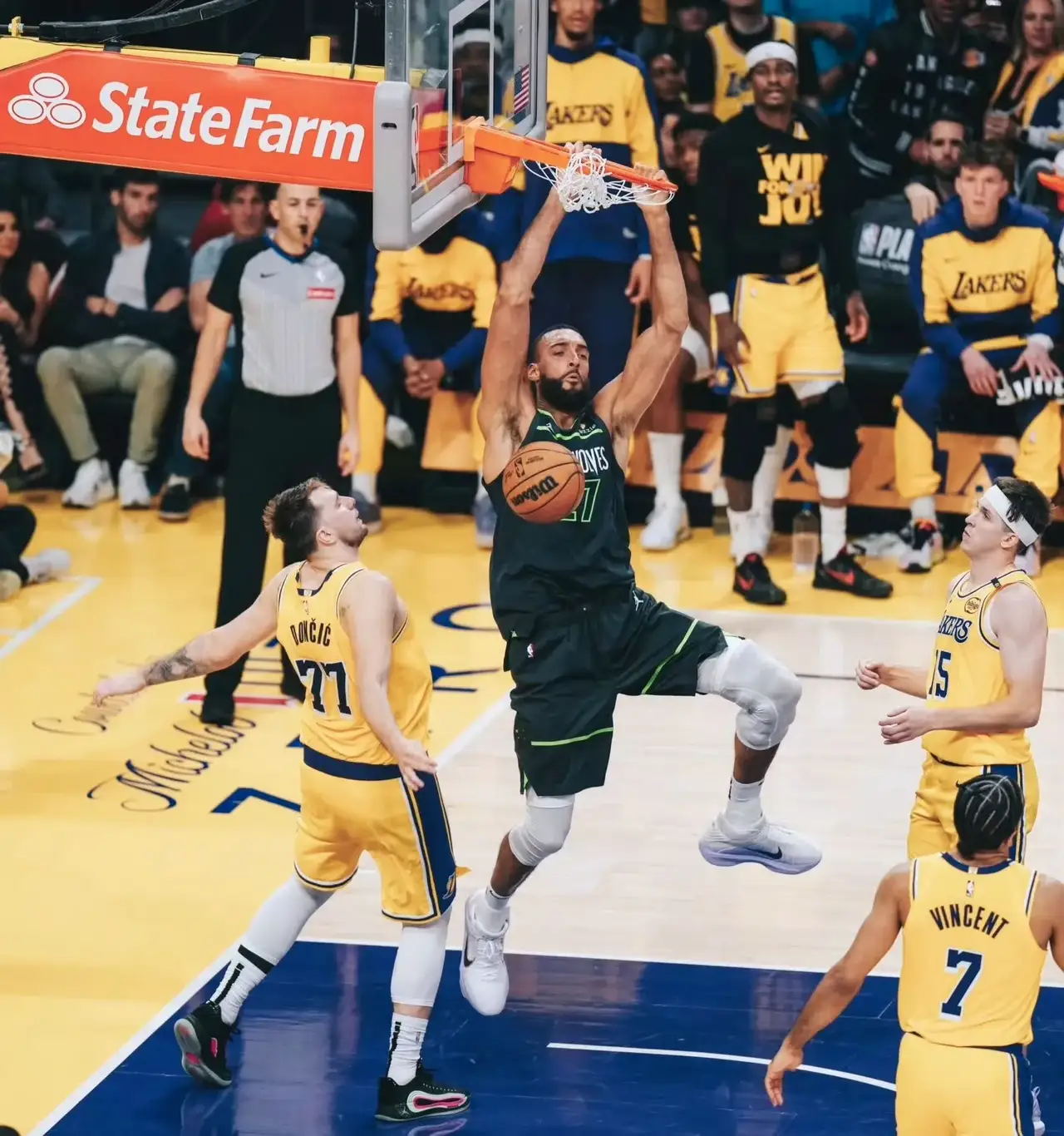 IM体育数据分析平台-墨西哥男篮横扫热火，戈贝尔一己之力扛起全队的简单介绍