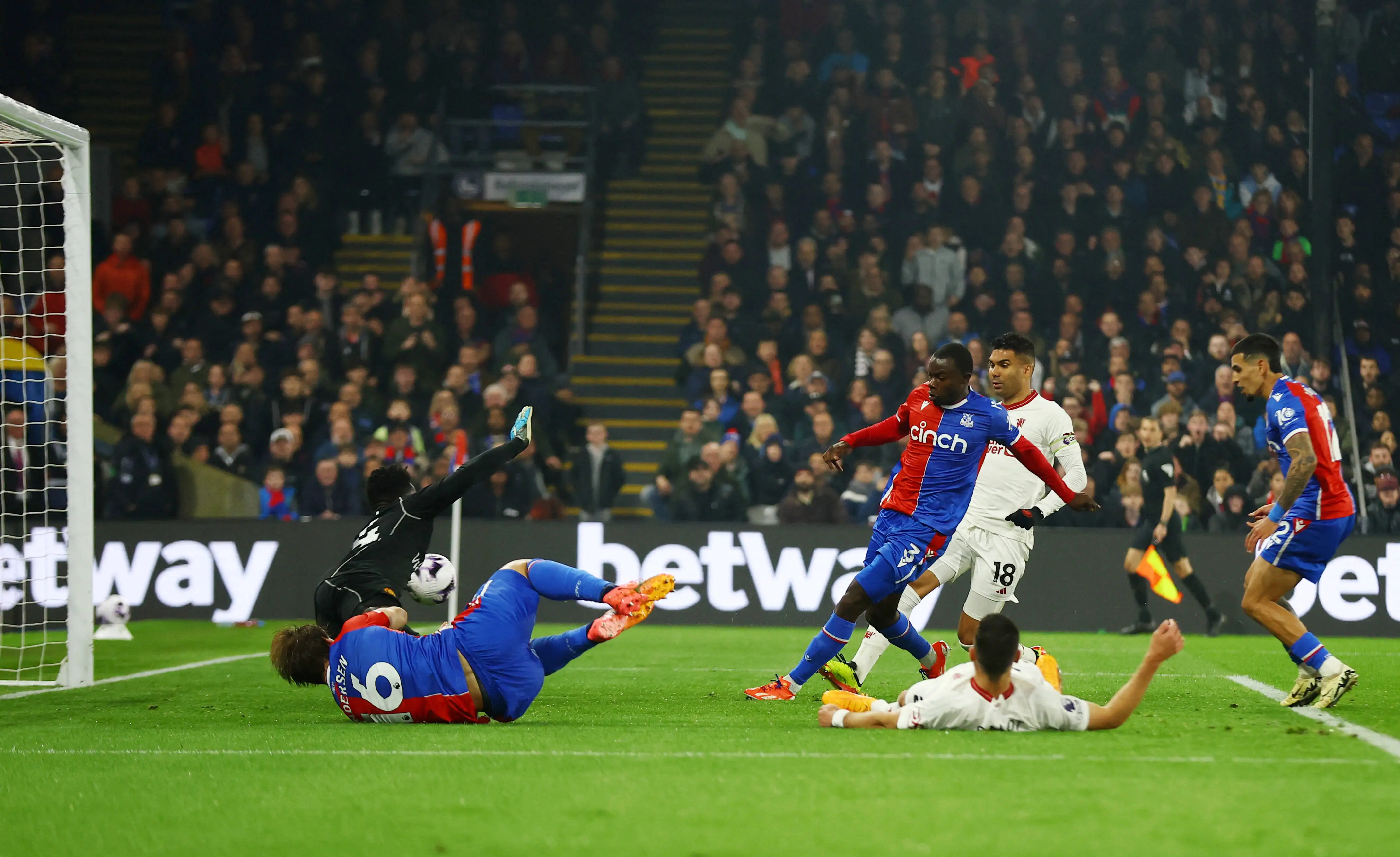 IM体育注册链接-关于莱切斯特城战平伯恩茅斯,战绩告一段落的信息