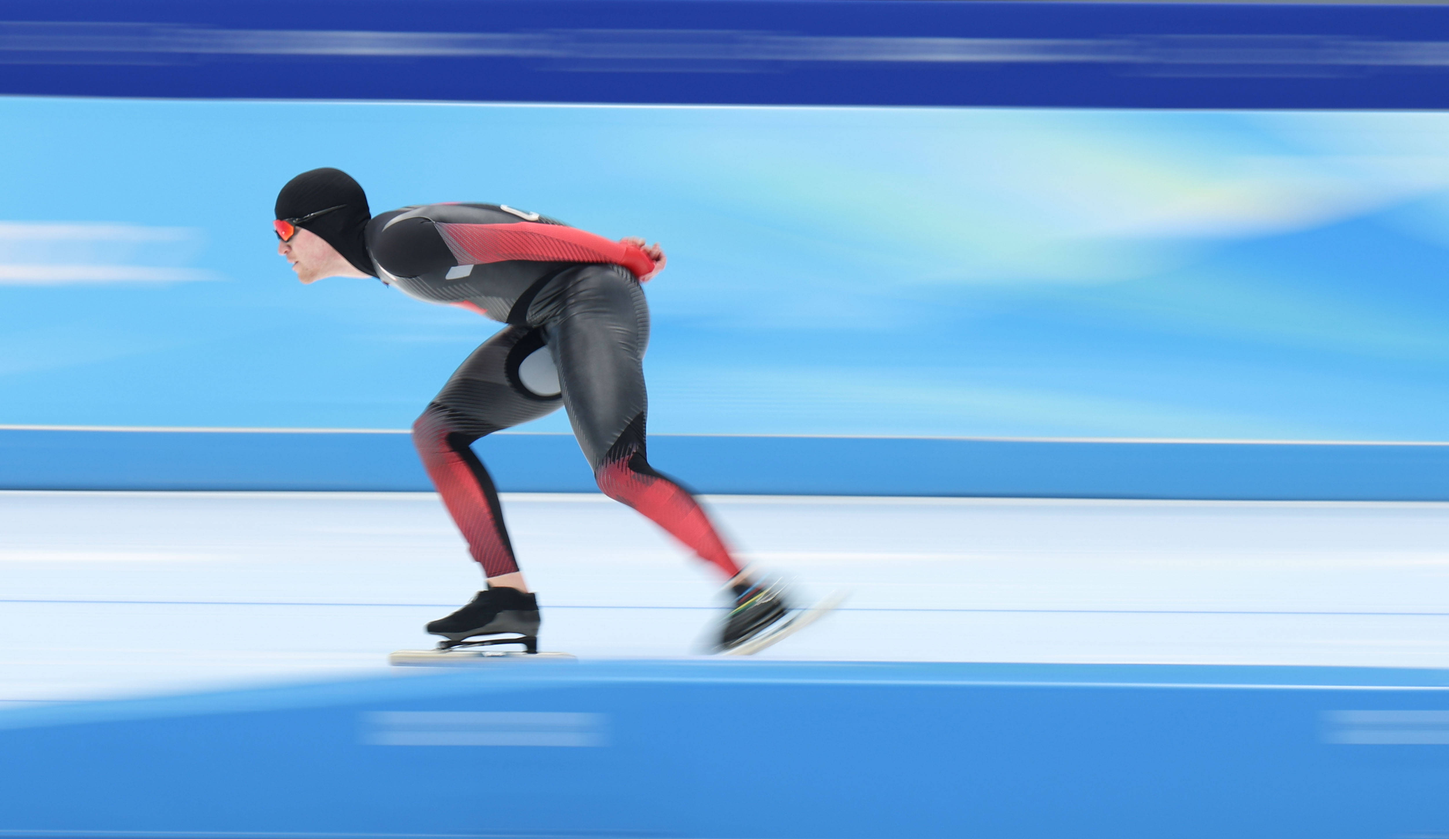 IM体育动画直播通道-短道速滑选手气势如虹，速度惊人的简单介绍