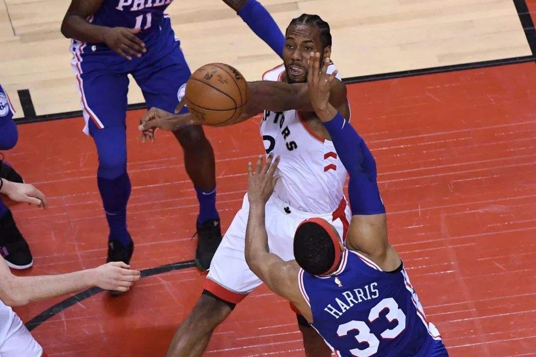 IM体育社区互动入口-猛龙低迷难振，连败三场，季后赛压力大增的简单介绍