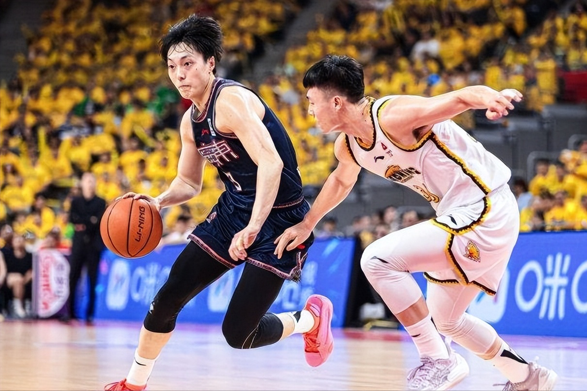 IM体育-广东队主控取得三双表现，助球队赢球