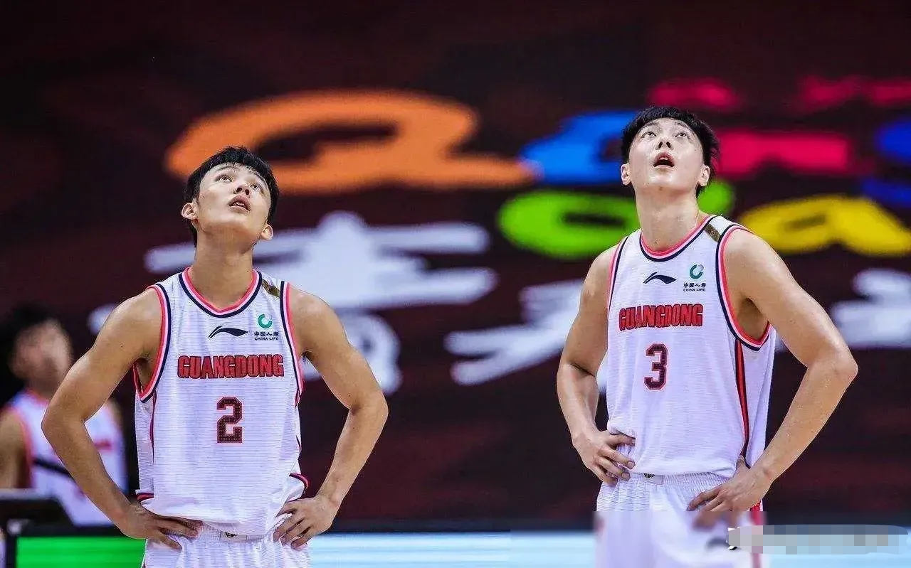 IM体育-广东队主控取得三双表现，助球队赢球