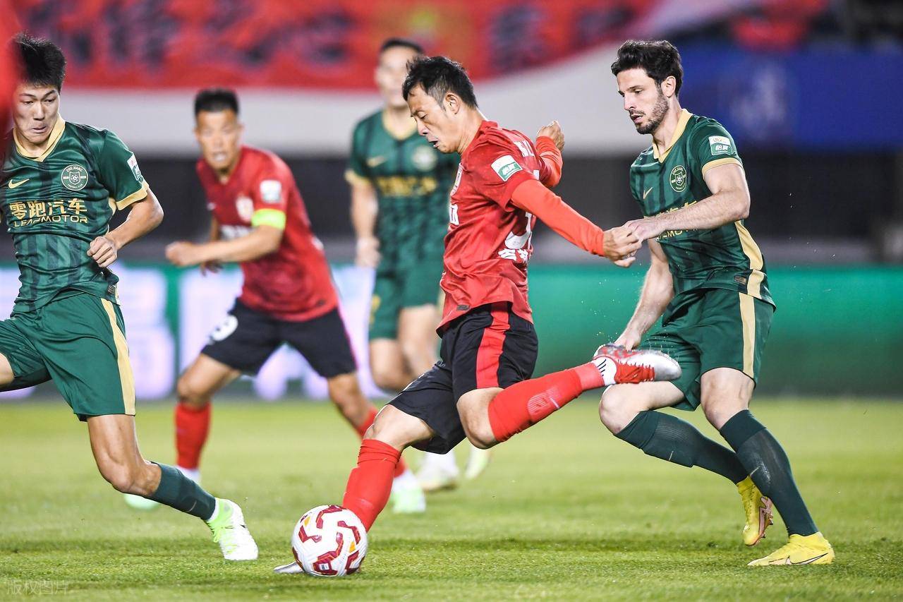 IM体育社区互动入口-浙江队团结合作，成功取得胜利