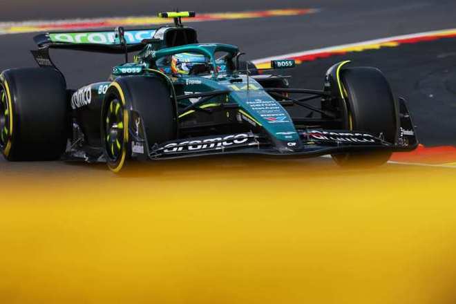 IM体育在线注册-关于阿斯顿马丁逆转梅赛德斯，阿隆索扛起全队的信息