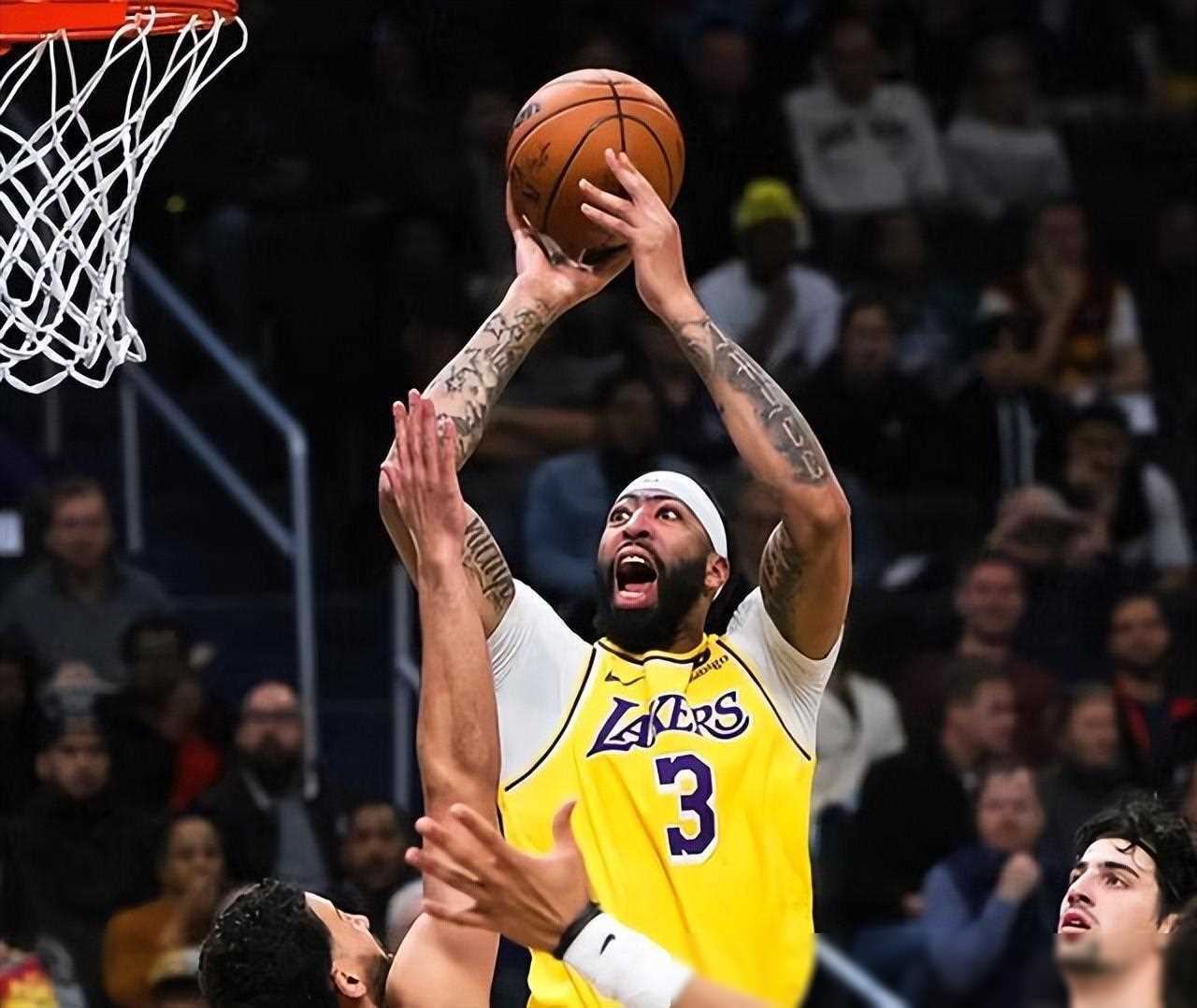 IM体育网页版登录入口-雄鹿鏖战魔术，詹姆斯状态火热的简单介绍